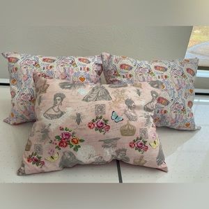 Beautiful accent pillows
